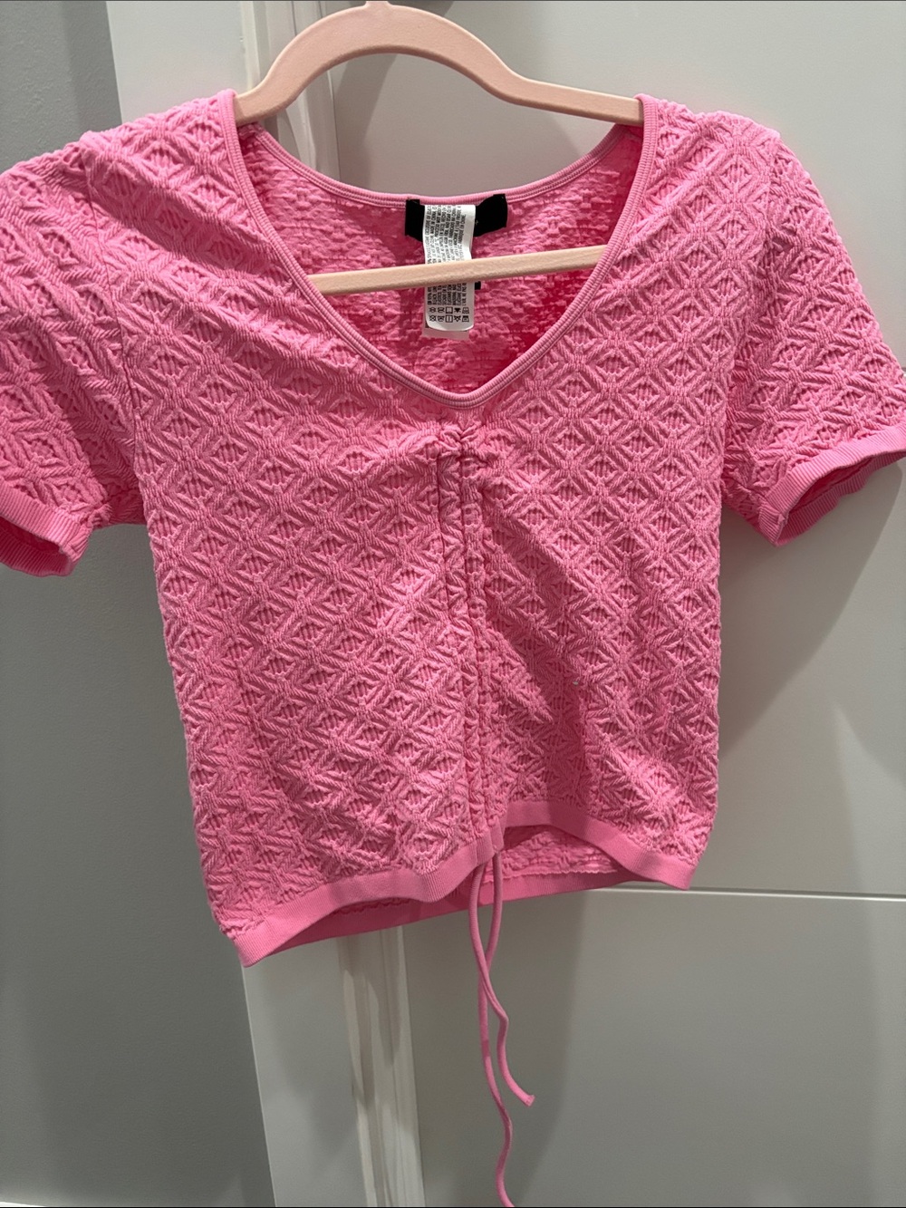 Forever 21 Pink Textured V-Neck Crop Top